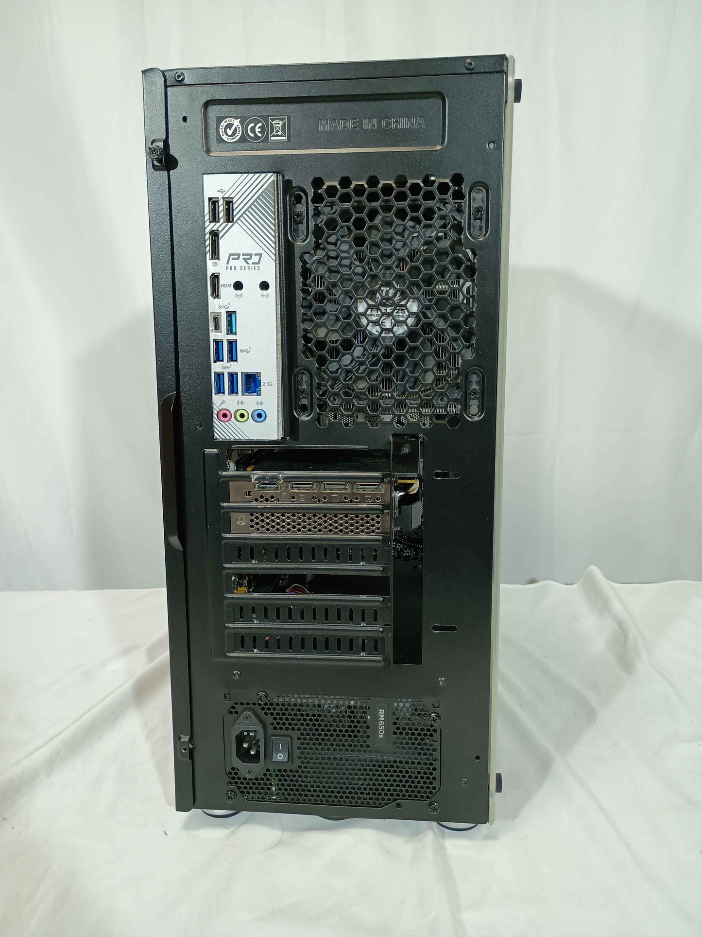 整備済中古ゲーミングPC Core i5-13400F / RTX 3060 搭載機の実機写真
