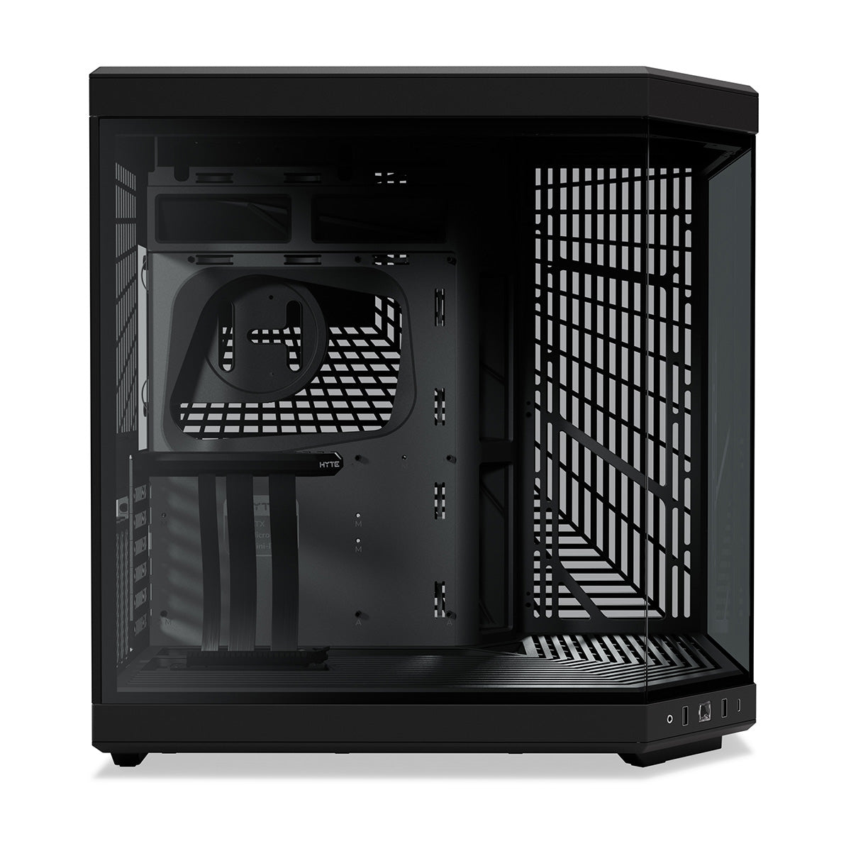 HYTE Y70 Black PCケース