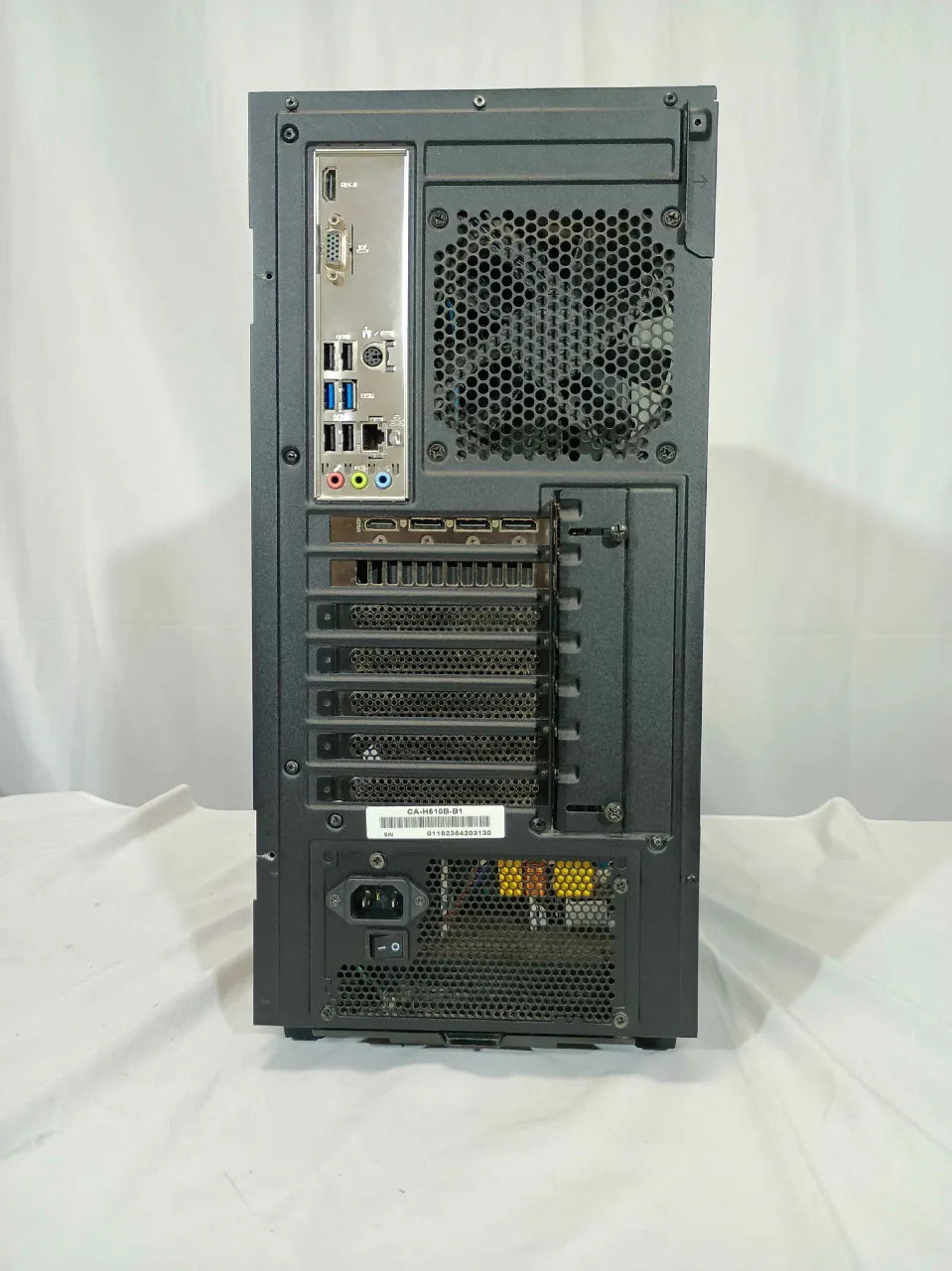 整備済中古ゲーミングPC Core i5-12600 / RTX 3060 Ti 搭載機の実機写真