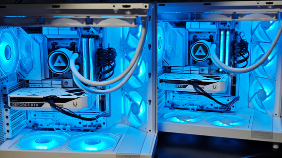 白いケースに組んだ2台のPC
